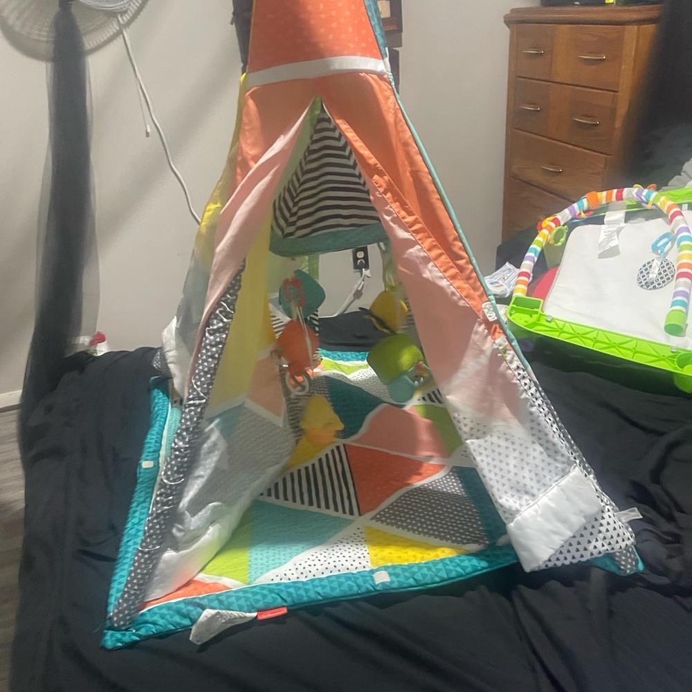 Infantino play tent